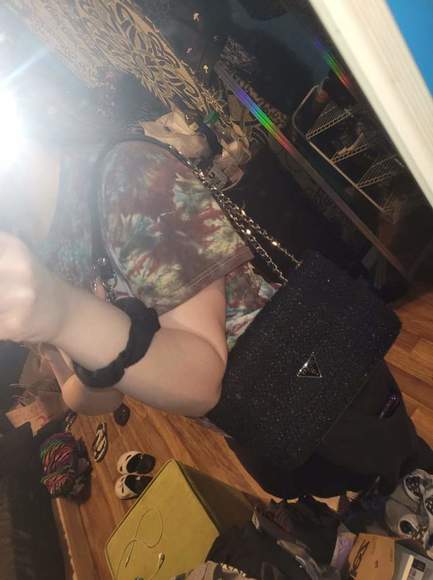 Guess purse - Picture 5 of 5